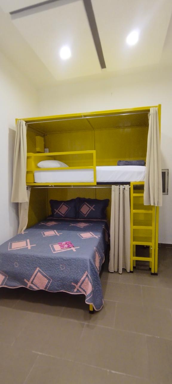 Aguila Real Private Room - Double bed plus single bed for 3 people